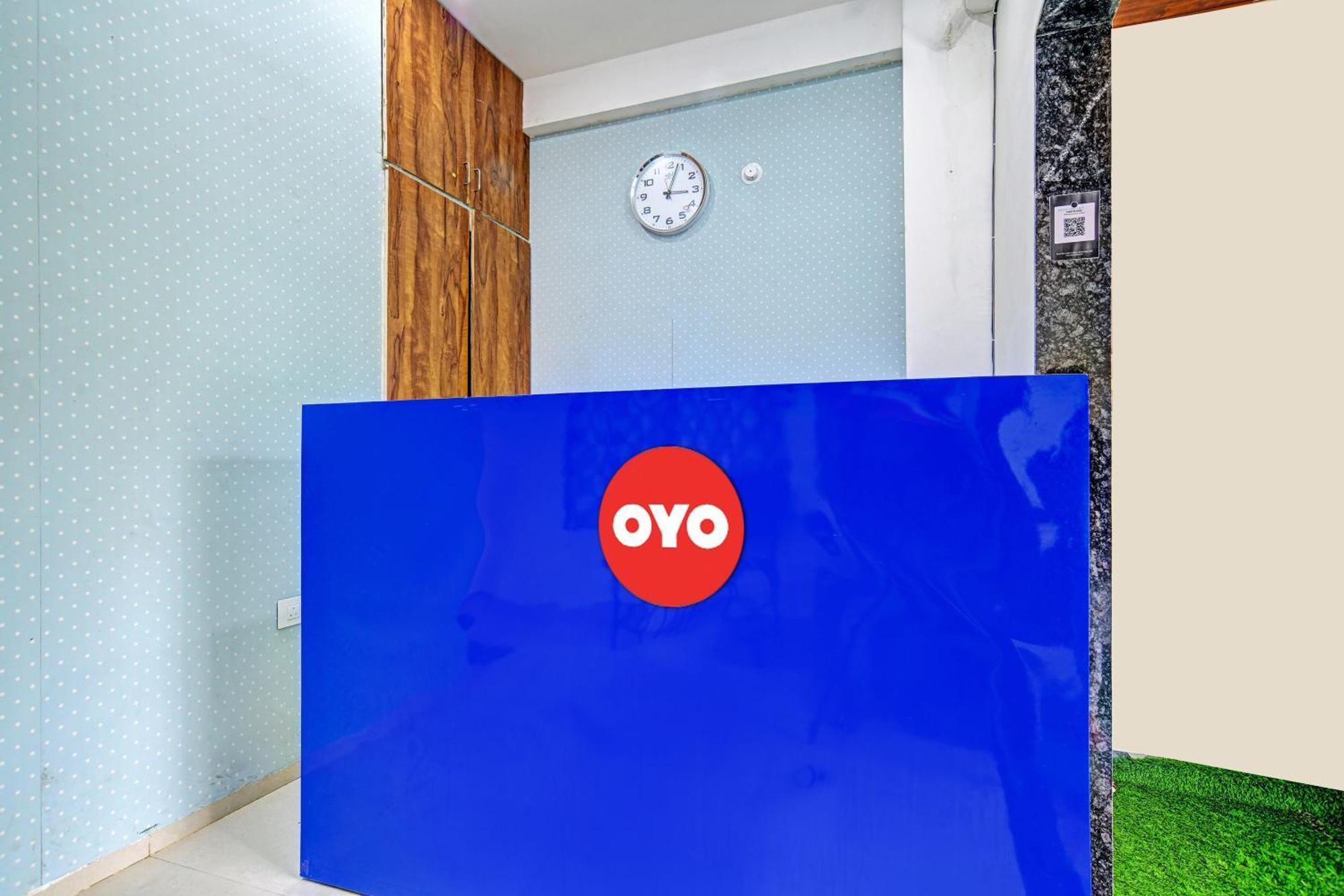 Oyo Flagship Hotel Blue Tick インドール エクステリア 写真